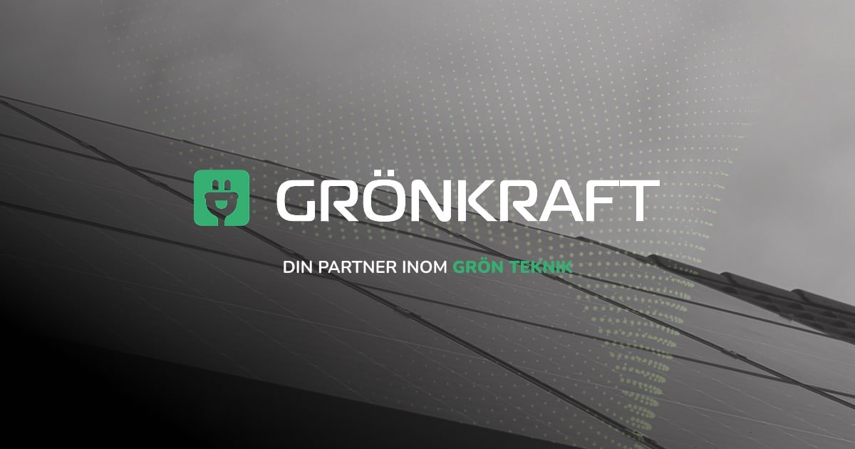 Grå bild med Grönkrafts logotyp med text under där det står din partner inom grön teknik, placerad på en bild på solceller